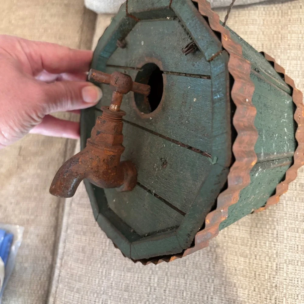Rustic Vintage‎ Green Octagon Birdhouse Faucet Spigot Metal Trim Garden Decor